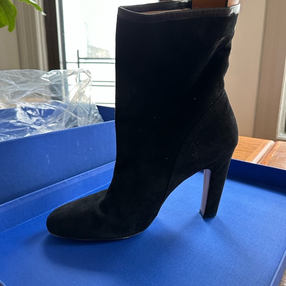 Mid calf Black healed Suede Stuart Weitzman boots - Picture 3 of 7